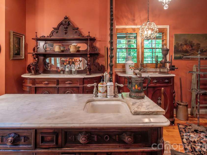 5592 Lennox Drive, Kings Mountain, NC 28086.  MLS# CAR4371853, YatesRealty ID 15800. 