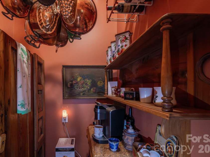 5592 Lennox Drive, Kings Mountain, NC 28086.  MLS# CAR4371853, YatesRealty ID 15800. 