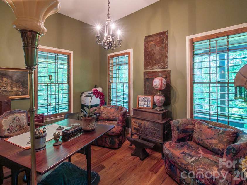 5592 Lennox Drive, Kings Mountain, NC 28086.  MLS# CAR4371853, YatesRealty ID 15800. 