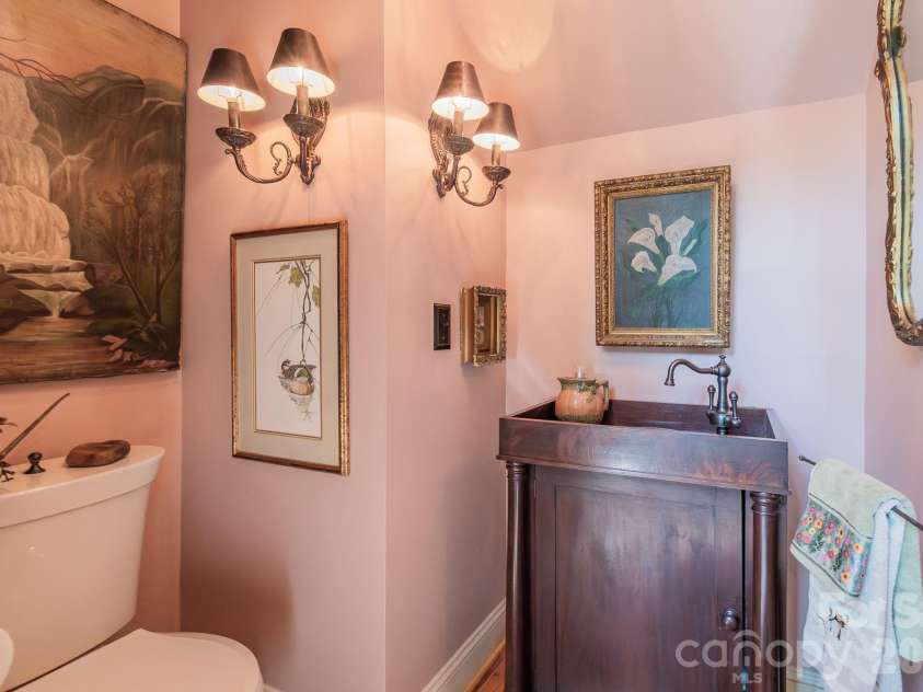 5592 Lennox Drive, Kings Mountain, NC 28086.  MLS# CAR4371853, YatesRealty ID 15800. 