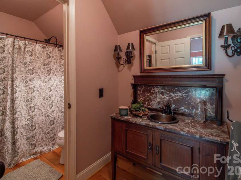 5592 Lennox Drive, Kings Mountain, NC 28086.  MLS# CAR4371853, YatesRealty ID 15800. 