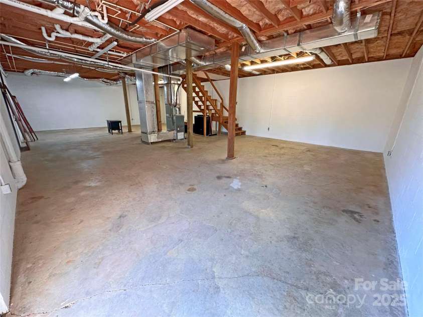 4866 NC Hwy 150 Highway, Lincolnton, NC 28092.  MLS# CAR4223343, YatesRealty ID 15801. Basement