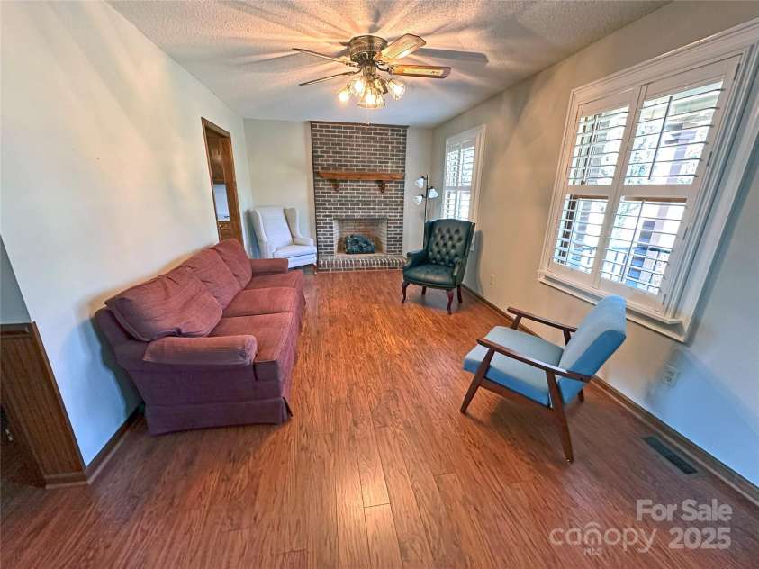 4866 NC Hwy 150 Highway, Lincolnton, NC 28092.  MLS# CAR4223343, YatesRealty ID 15801. Living Room