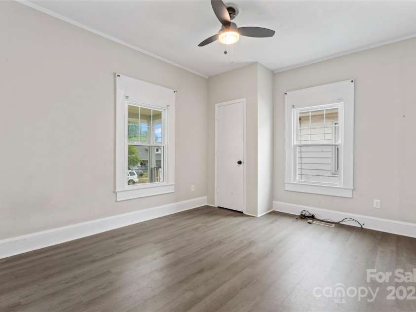 18 Douglas Avenue, Concord, NC 28025.  MLS# CAR4250234, YatesRealty ID 15802. 