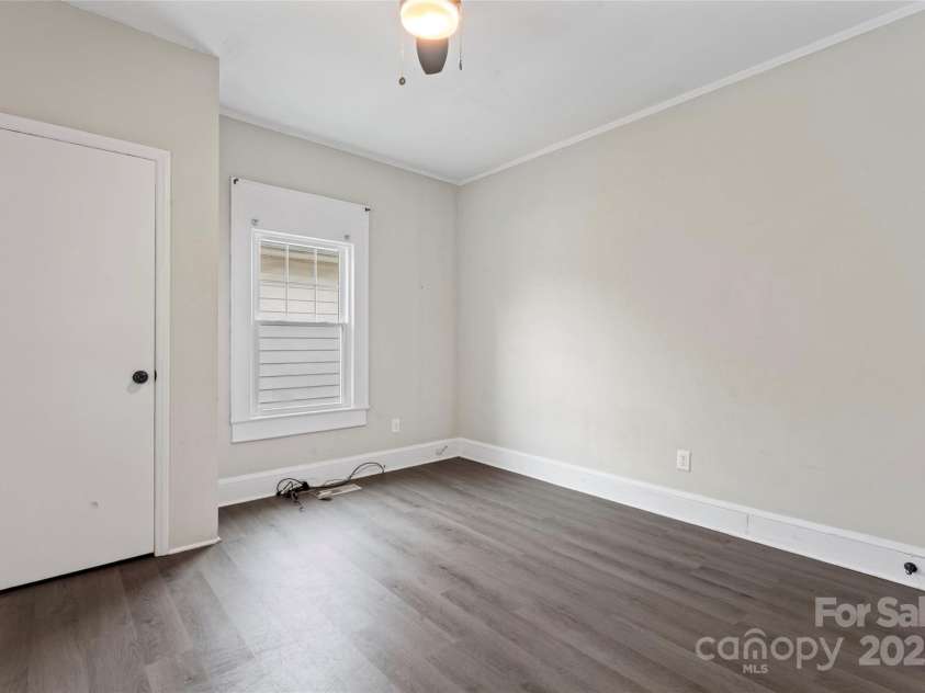 18 Douglas Avenue, Concord, NC 28025.  MLS# CAR4250234, YatesRealty ID 15802. 