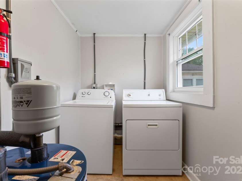 18 Douglas Avenue, Concord, NC 28025.  MLS# CAR4250234, YatesRealty ID 15802. 