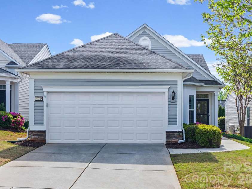 20238 Dovekie Lane, Fort Mill, SC 29707.  MLS# CAR4366782, YatesRealty ID 15802. 