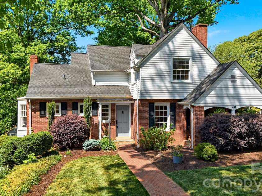 431 9th Street, Hickory, NC 28601.  MLS# CAR4371820, YatesRealty ID 15803. 