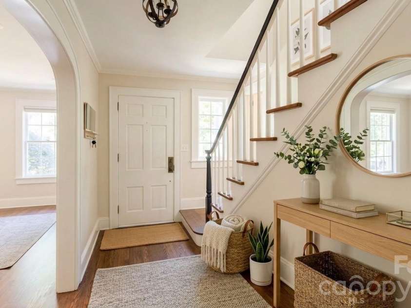 431 9th Street, Hickory, NC 28601.  MLS# CAR4429225, YatesRealty ID 15803. Virtually Staged