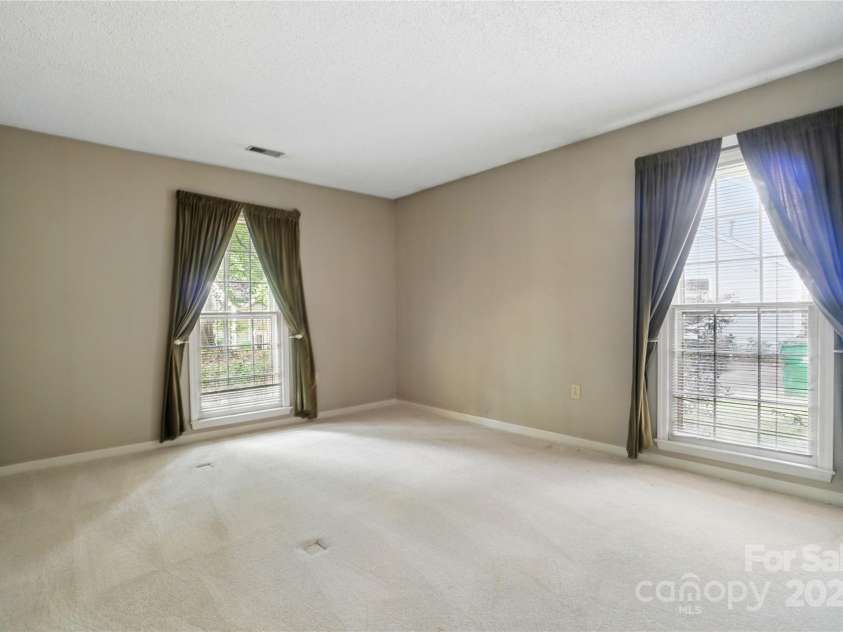 9927 Raddington Lane, Charlotte, NC 28269.  MLS# CAR4255804, YatesRealty ID 15803. 