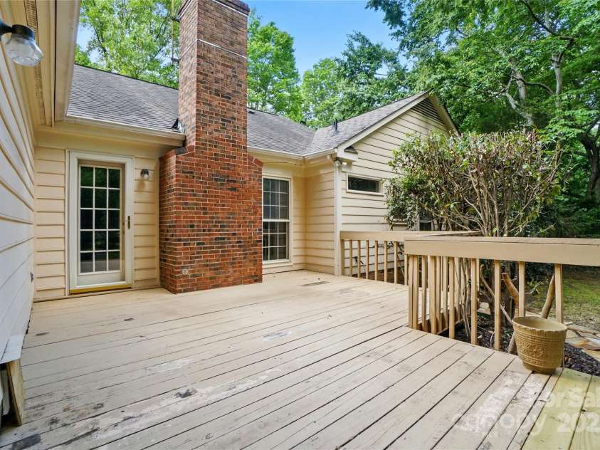 9927 Raddington Lane, Charlotte, NC 28269.  MLS# CAR4255804, YatesRealty ID 15803. 