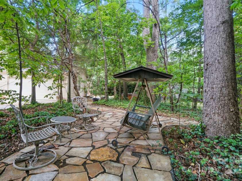 9927 Raddington Lane, Charlotte, NC 28269.  MLS# CAR4255804, YatesRealty ID 15803. 