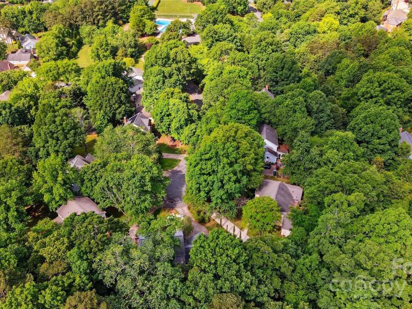 9927 Raddington Lane, Charlotte, NC 28269.  MLS# CAR4255804, YatesRealty ID 15803. 