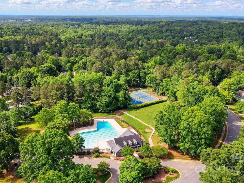 9927 Raddington Lane, Charlotte, NC 28269.  MLS# CAR4255804, YatesRealty ID 15803. 