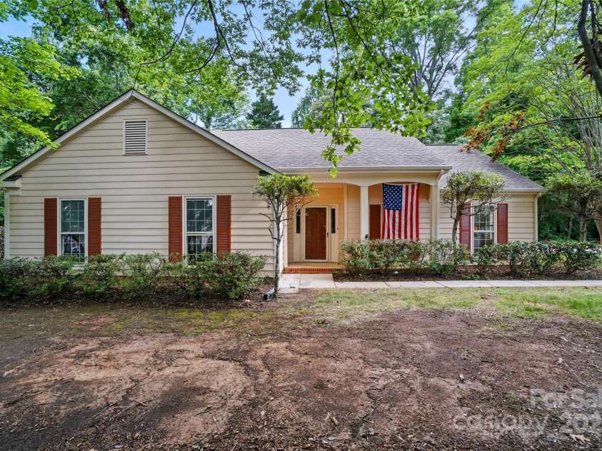 9927 Raddington Lane, Charlotte, NC 28269.  MLS# CAR4255804, YatesRealty ID 15803. 