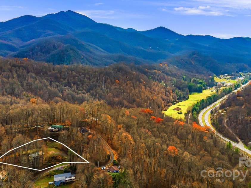 347 Knob Hill Estates Road, Sylva, NC 28779.  MLS# CAR4204658, YatesRealty ID 15804. 347 Knob Hill Estates Rd.