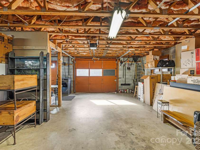 347 Knob Hill Estates Road, Sylva, NC 28779.  MLS# CAR4204658, YatesRealty ID 15804. Basement Garage - Garage Door