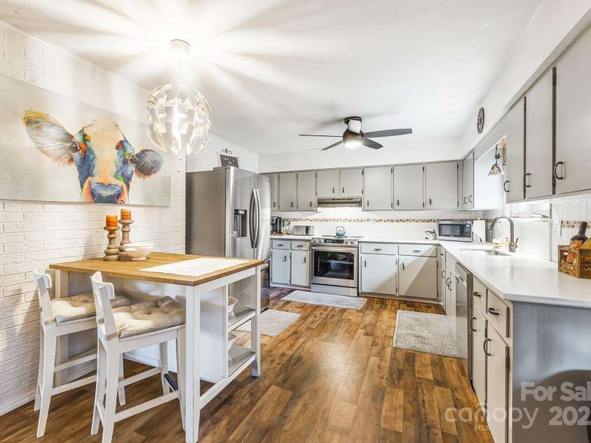 347 Knob Hill Estates Road, Sylva, NC 28779.  MLS# CAR4204658, YatesRealty ID 15804. Kitchen