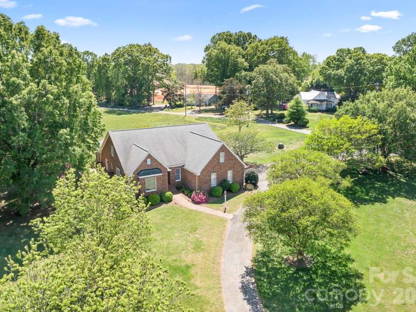 11690 Bain School Road, Mint Hill, NC 28227.  MLS# CAR4372063, YatesRealty ID 15806. 