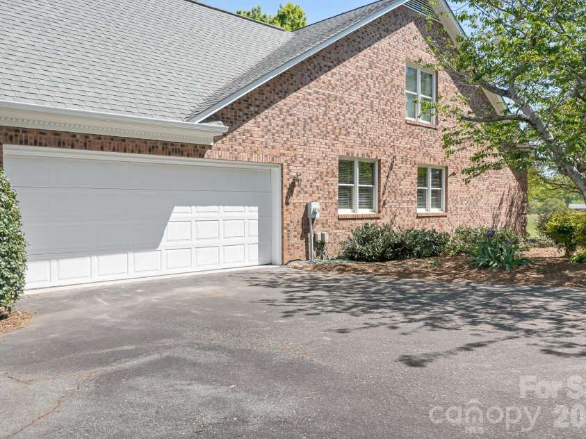 11690 Bain School Road, Mint Hill, NC 28227.  MLS# CAR4372063, YatesRealty ID 15806. 
