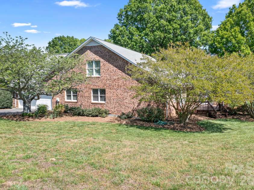11690 Bain School Road, Mint Hill, NC 28227.  MLS# CAR4372063, YatesRealty ID 15806. 