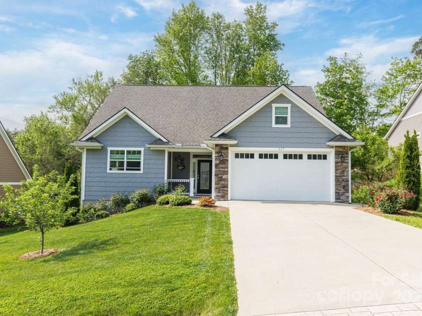 117 White Oak Road Extension, Arden, NC 28704.  MLS# CAR4254070, YatesRealty ID 15806. 
