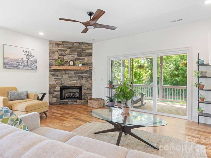 117 White Oak Road Extension, Arden, NC 28704.  MLS# CAR4254070, YatesRealty ID 15806. 