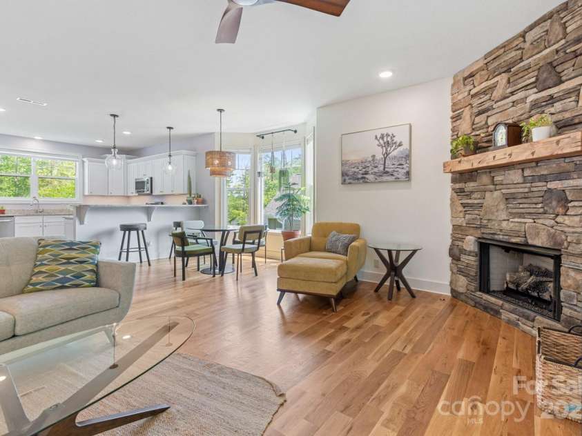 117 White Oak Road Extension, Arden, NC 28704.  MLS# CAR4254070, YatesRealty ID 15806. 