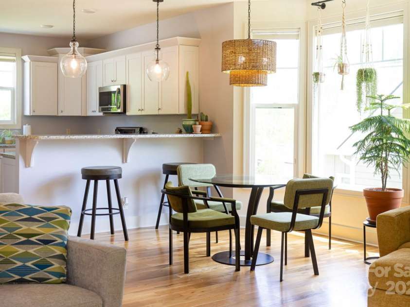 117 White Oak Road Extension, Arden, NC 28704.  MLS# CAR4254070, YatesRealty ID 15806. 