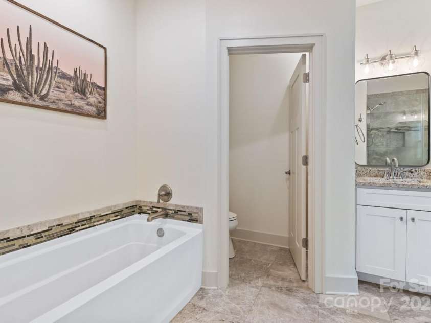 117 White Oak Road Extension, Arden, NC 28704.  MLS# CAR4254070, YatesRealty ID 15806. 