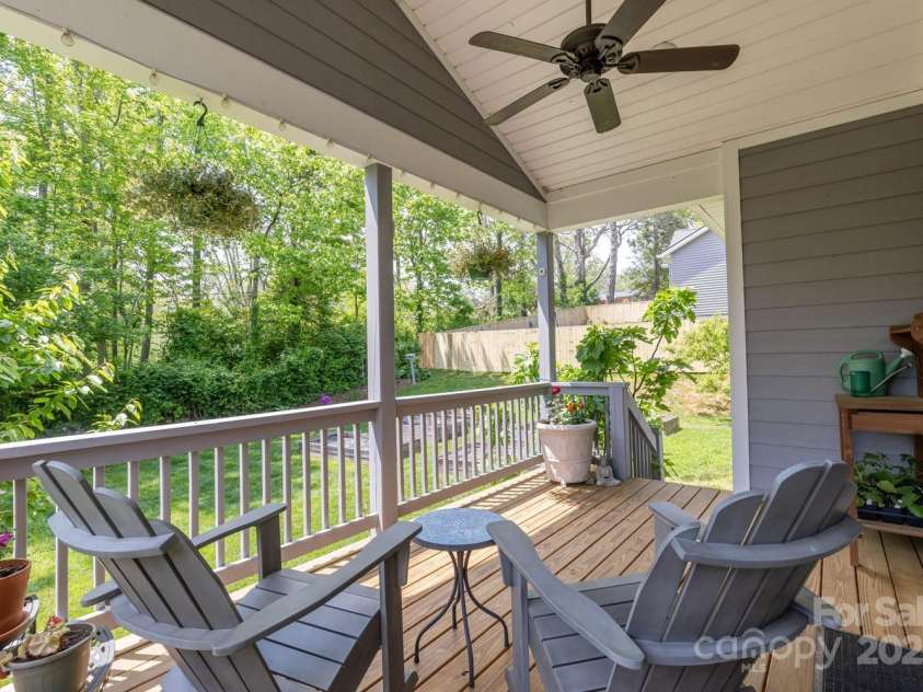 117 White Oak Road Extension, Arden, NC 28704.  MLS# CAR4254070, YatesRealty ID 15806. 