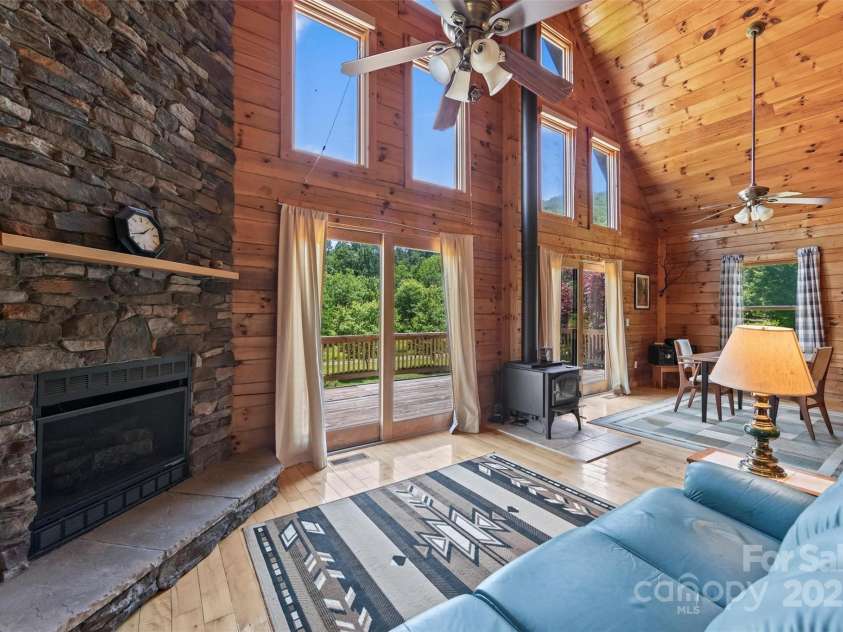 102 Brookview Lane, Whittier, NC 28789.  MLS# CAR4262943, YatesRealty ID 15807. 