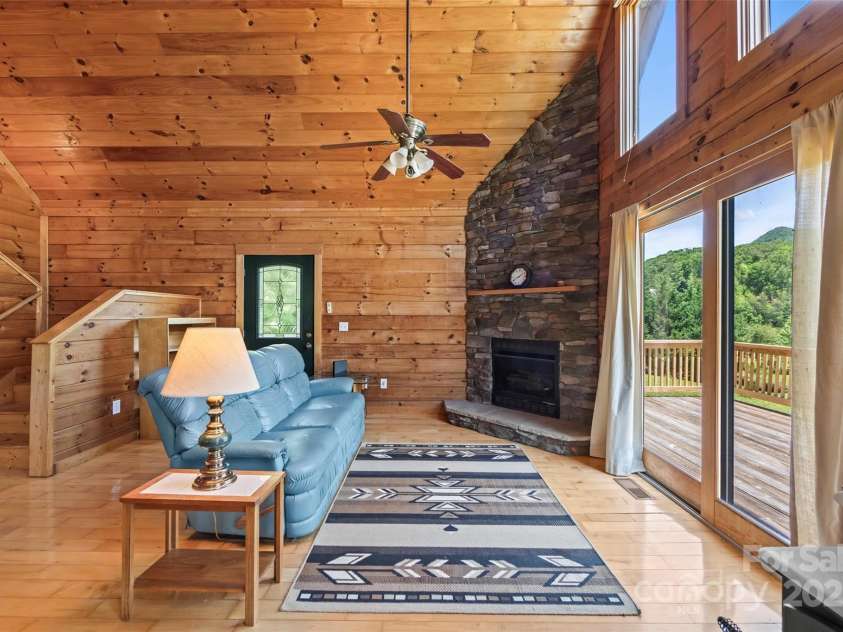 102 Brookview Lane, Whittier, NC 28789.  MLS# CAR4262943, YatesRealty ID 15807. 