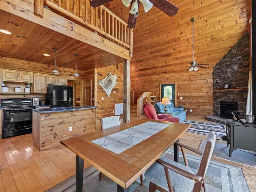 102 Brookview Lane, Whittier, NC 28789.  MLS# CAR4262943, YatesRealty ID 15807. 