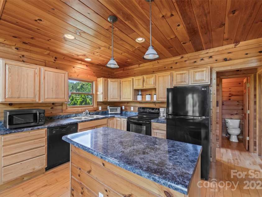 102 Brookview Lane, Whittier, NC 28789.  MLS# CAR4262943, YatesRealty ID 15807. 