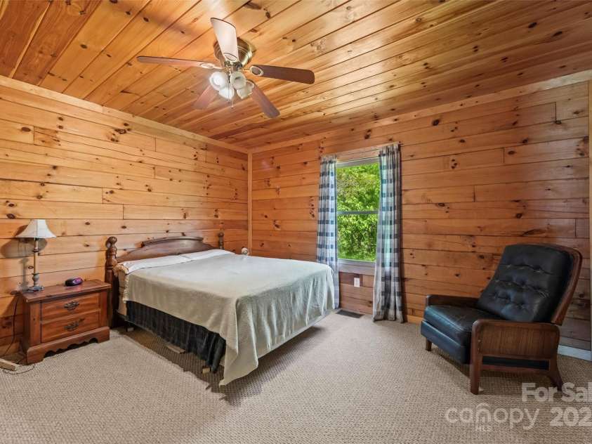 102 Brookview Lane, Whittier, NC 28789.  MLS# CAR4262943, YatesRealty ID 15807. 