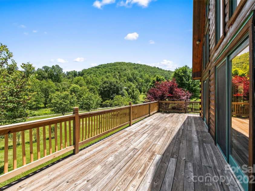 102 Brookview Lane, Whittier, NC 28789.  MLS# CAR4262943, YatesRealty ID 15807. 