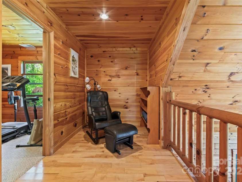 102 Brookview Lane, Whittier, NC 28789.  MLS# CAR4262943, YatesRealty ID 15807. 