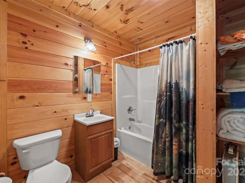 102 Brookview Lane, Whittier, NC 28789.  MLS# CAR4262943, YatesRealty ID 15807. 