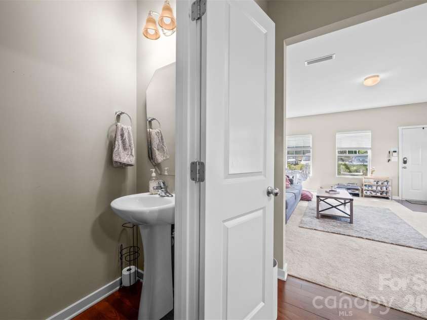 126 Cadbury Lane, Fort Mill, SC 29715.  MLS# CAR4368318, YatesRealty ID 15807. 