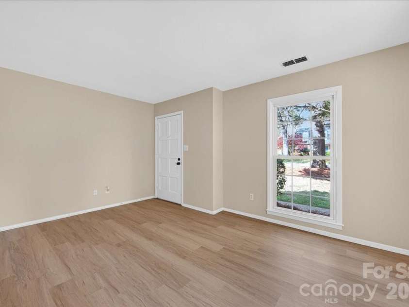 6576 Stoney Ridge Road, Matthews, NC 28104.  MLS# CAR4360783, YatesRealty ID 15808. 