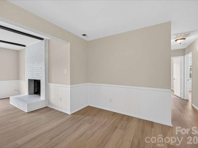 6576 Stoney Ridge Road, Matthews, NC 28104.  MLS# CAR4360783, YatesRealty ID 15808. 