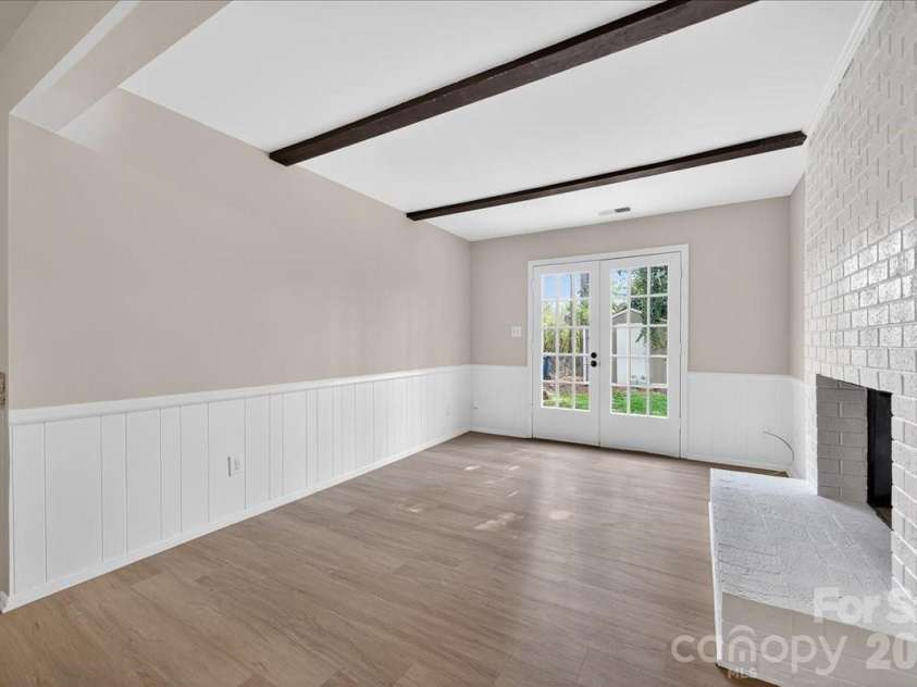 6576 Stoney Ridge Road, Matthews, NC 28104.  MLS# CAR4360783, YatesRealty ID 15808. 
