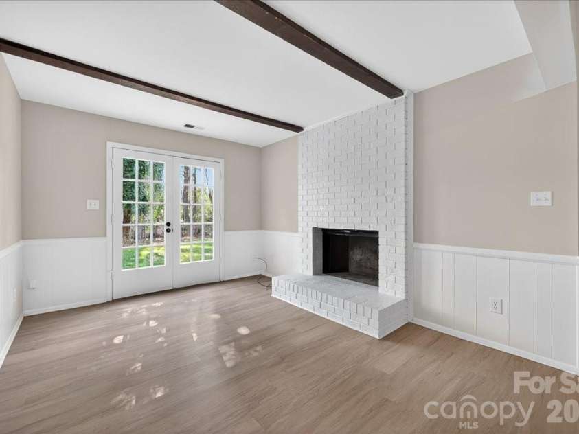 6576 Stoney Ridge Road, Matthews, NC 28104.  MLS# CAR4360783, YatesRealty ID 15808. 