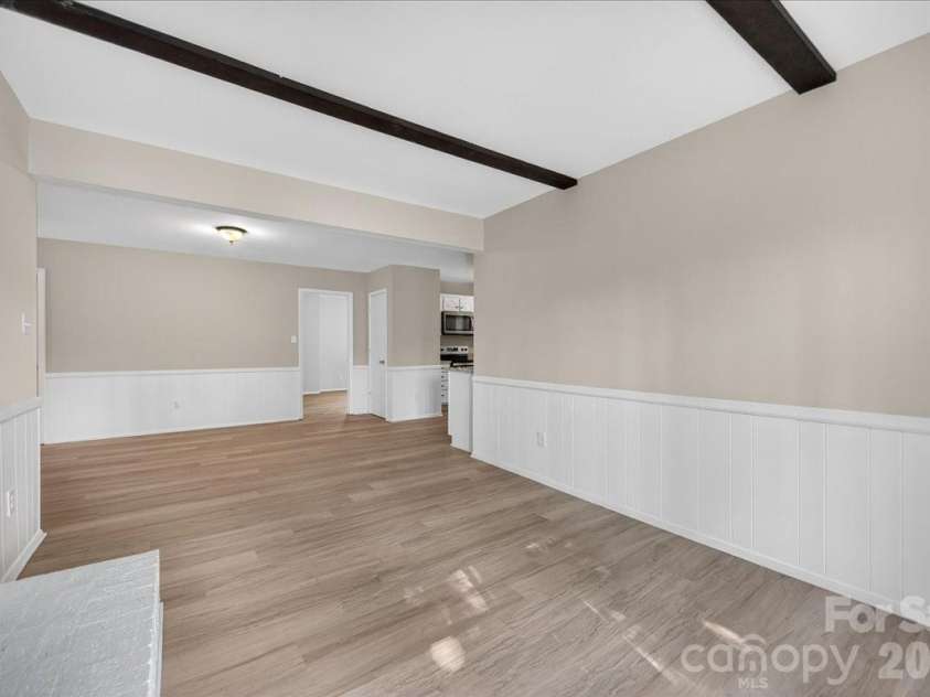 6576 Stoney Ridge Road, Matthews, NC 28104.  MLS# CAR4360783, YatesRealty ID 15808. 