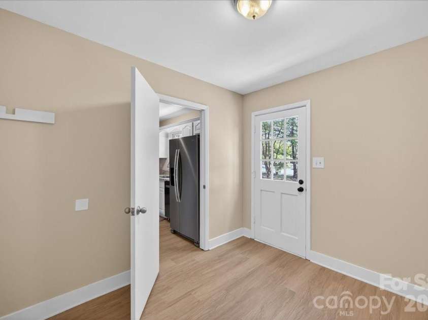 6576 Stoney Ridge Road, Matthews, NC 28104.  MLS# CAR4360783, YatesRealty ID 15808. 
