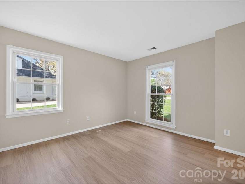 6576 Stoney Ridge Road, Matthews, NC 28104.  MLS# CAR4360783, YatesRealty ID 15808. 