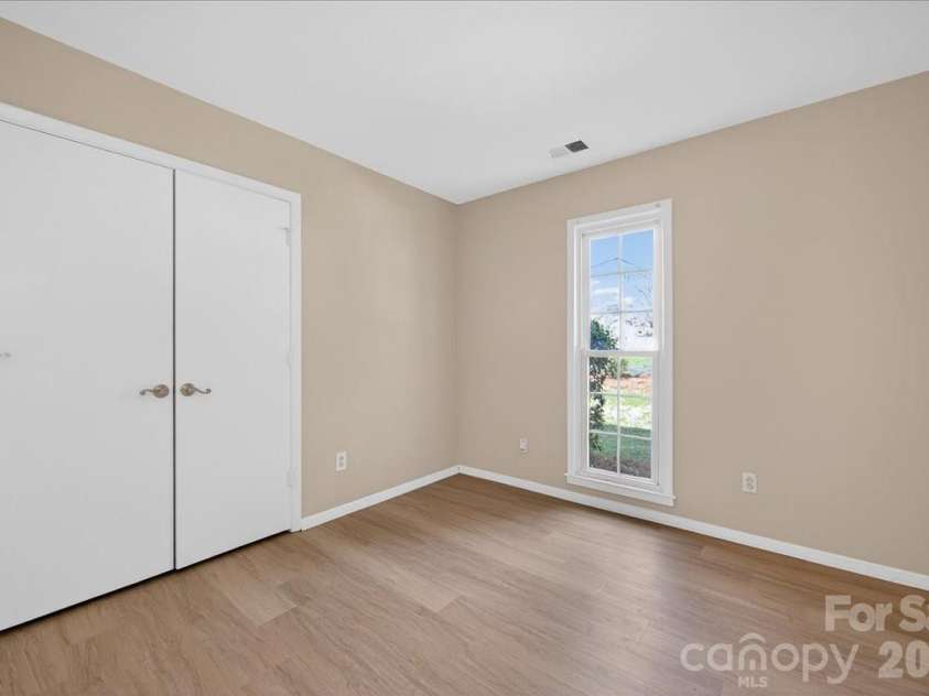 6576 Stoney Ridge Road, Matthews, NC 28104.  MLS# CAR4360783, YatesRealty ID 15808. 