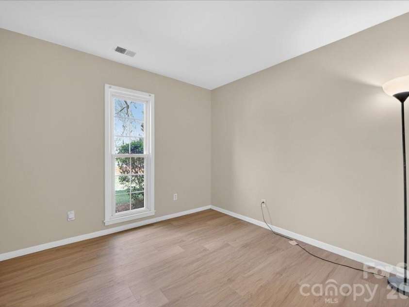 6576 Stoney Ridge Road, Matthews, NC 28104.  MLS# CAR4360783, YatesRealty ID 15808. 