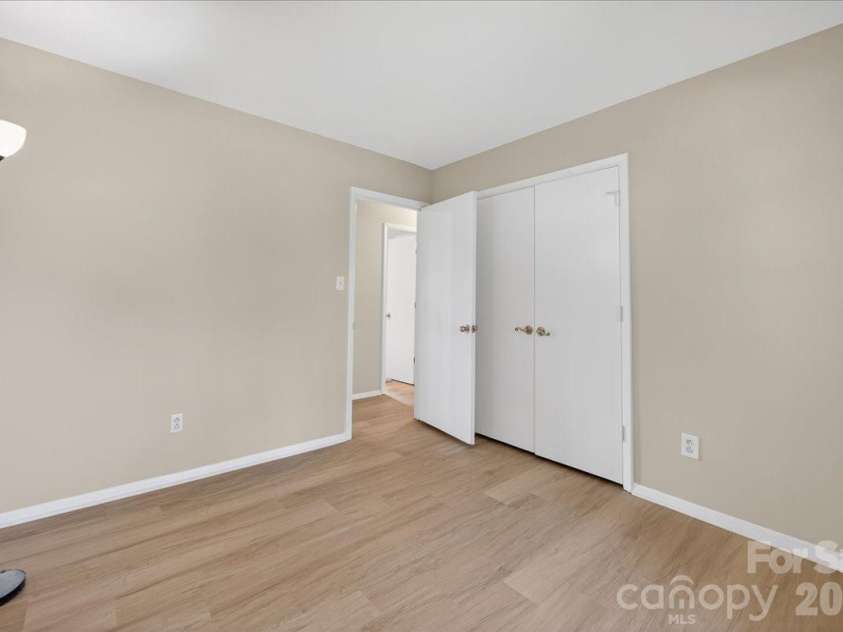 6576 Stoney Ridge Road, Matthews, NC 28104.  MLS# CAR4360783, YatesRealty ID 15808. 